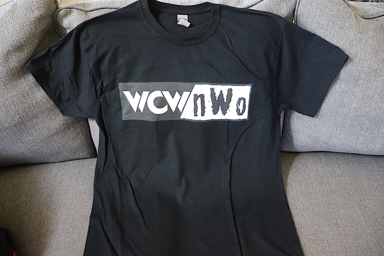 vvCvv/nVVo T-Shirt [Pop Culture - Hulk Hogan - Ric Flair  - Ultimate Warrior - Birthday - Randy Savage - Christmas]